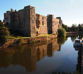 ruins of Newark Castle reflected in the river
