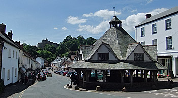Dunster Main Street and Yarn Market